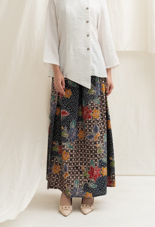 Deena Skirt Arum Hitam