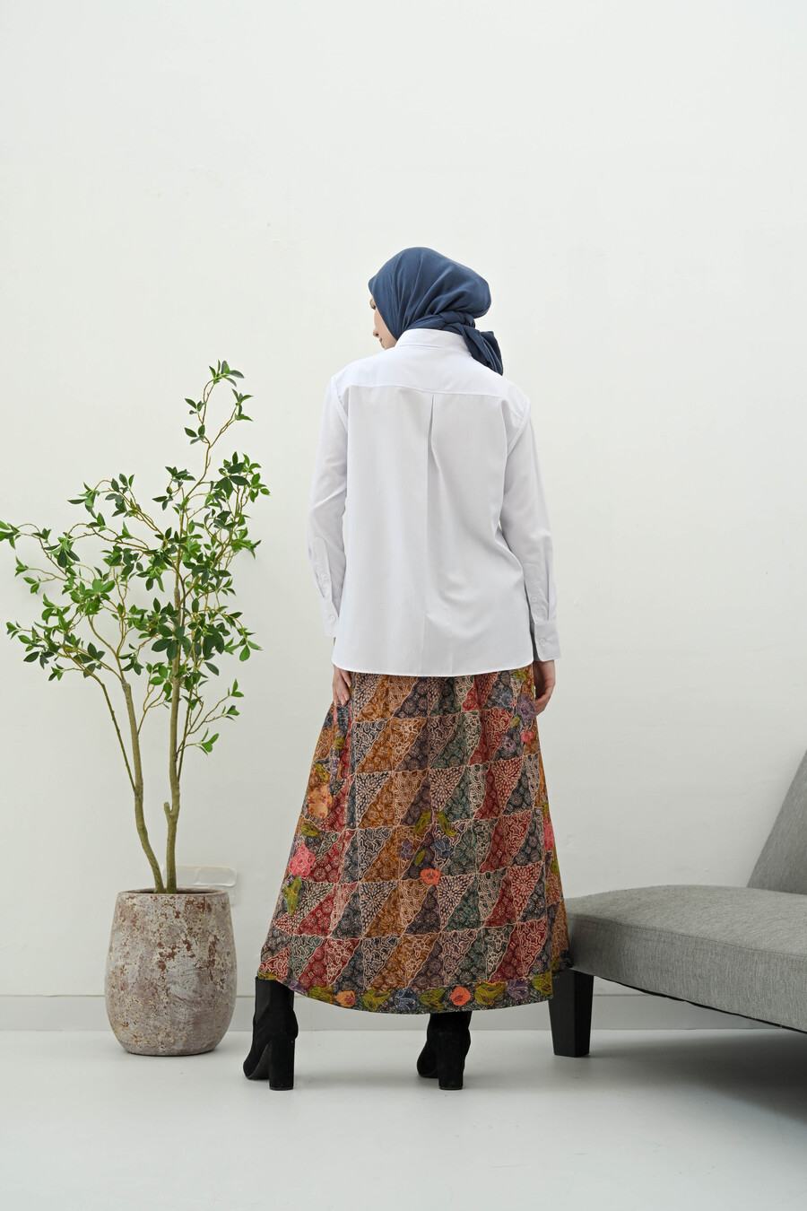 Blus Luna White - L (Minor Defect) - Image 4