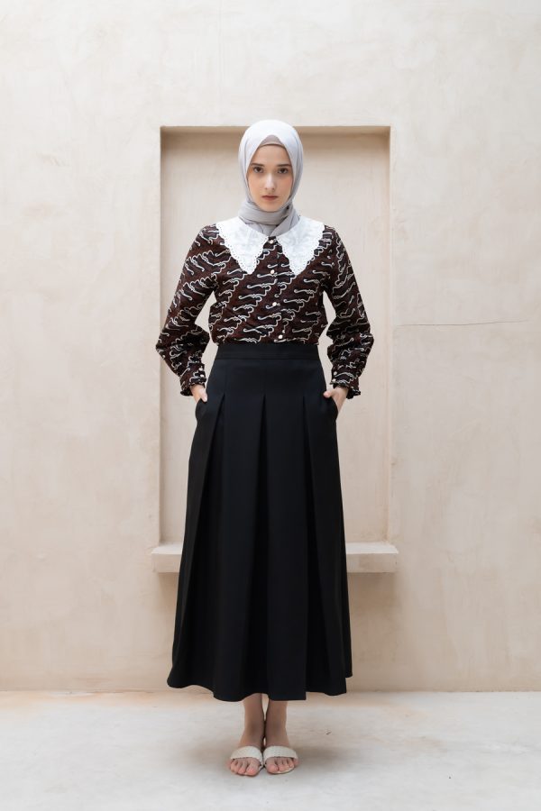 Riva Skirt Alma Hitam - Image 14