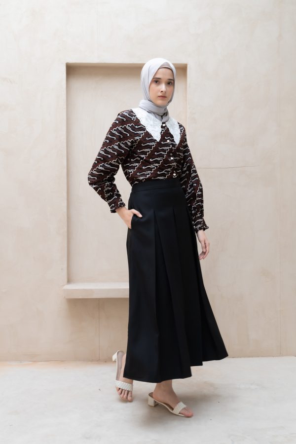 Riva Skirt Alma Hitam - Image 9