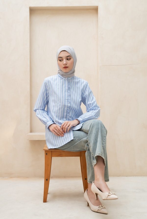 Blus Lyla Della Light Blue