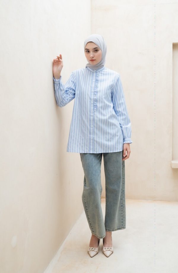 Blus Lyla Della Light Blue - Image 5