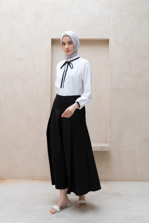 Riva Skirt Alma Hitam