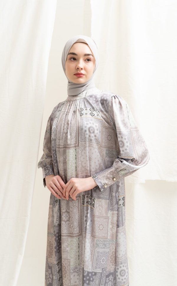 Gamis Lara Diyora Grey Pastel - Image 4