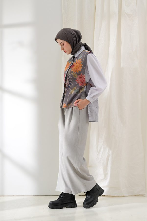 Outer Hara Grey - Image 5