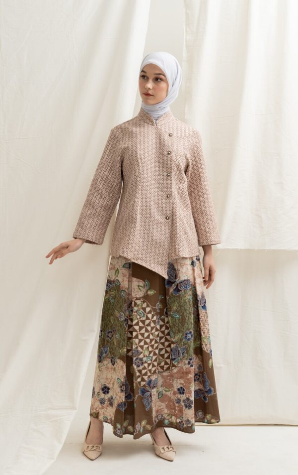 Kebaya Janggan Melati Coklat Muda - Image 2