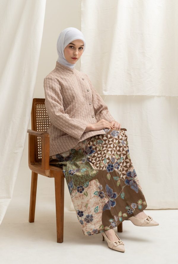 Kebaya Janggan Melati Coklat Muda - Image 3