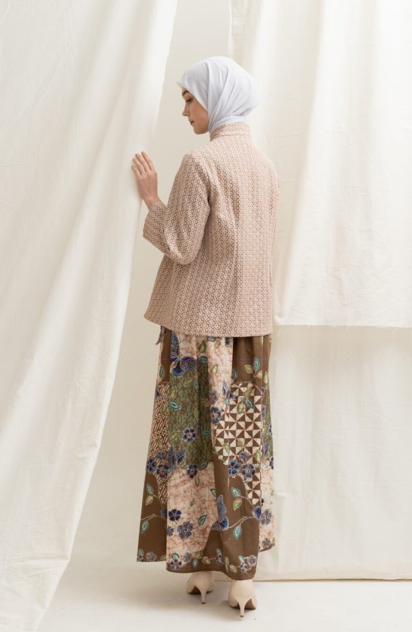 Kebaya Janggan Melati Coklat Muda - Image 8