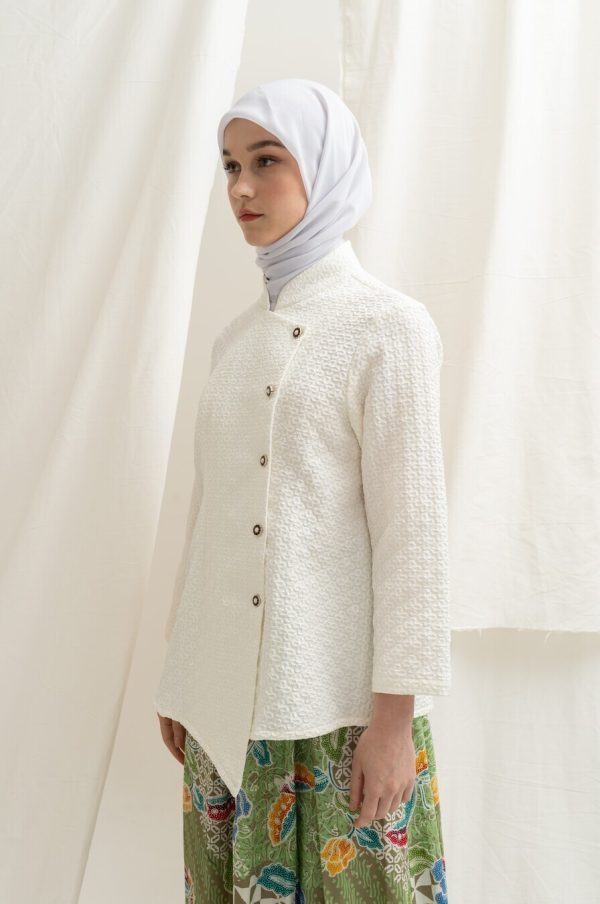Kebaya Janggan Melati Off White Big Size - Image 5