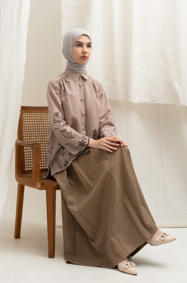 Blus Afiya Cream Big Size - Image 3