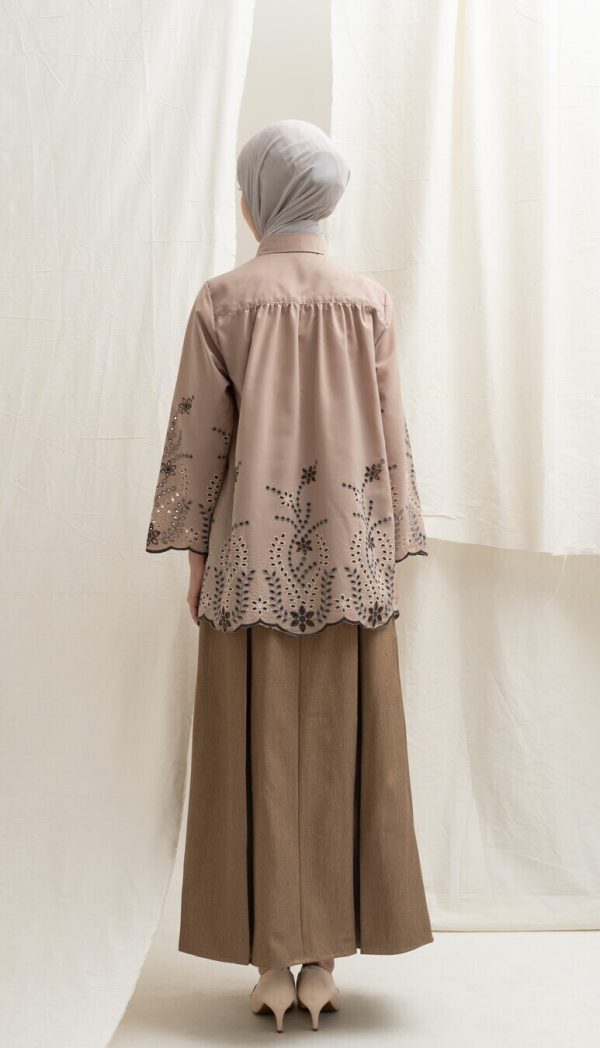 Blus Afiya Cream Big Size - Image 7