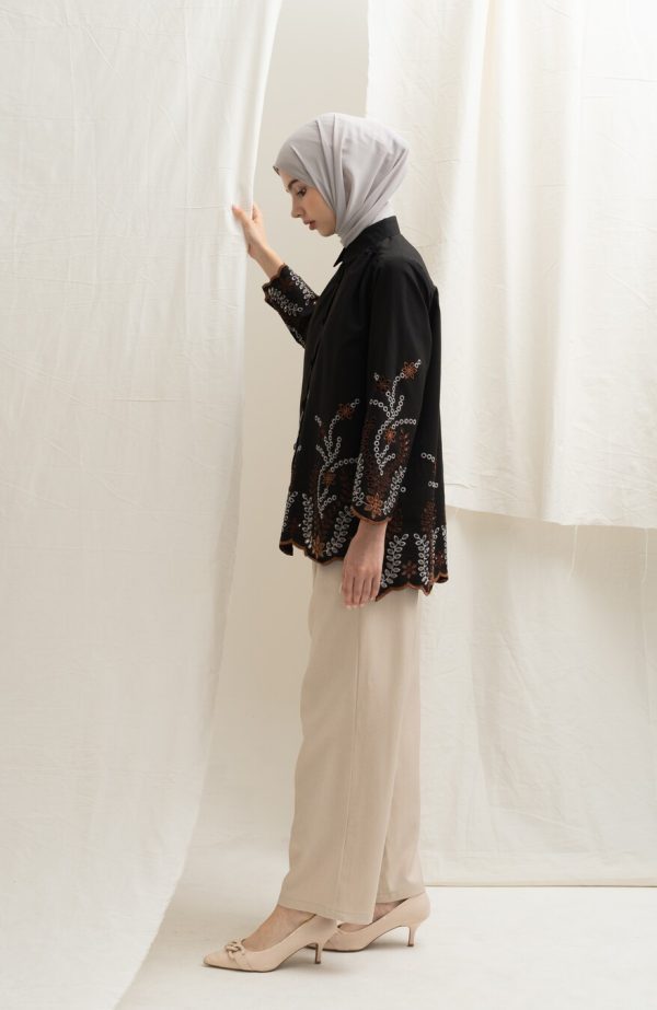 Blus Afiya Hitam Big Size - Image 4