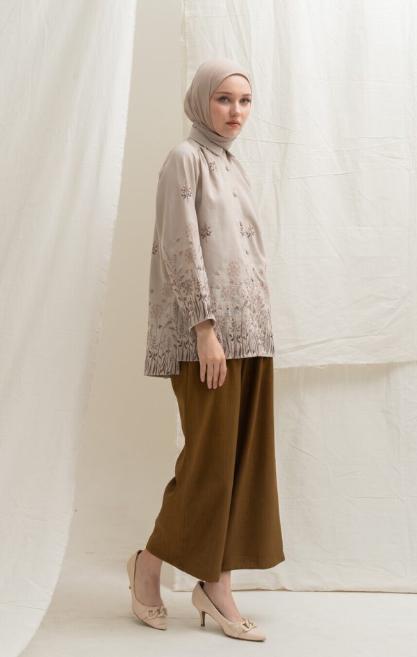 Blus Afiya Savana Latte - Image 4