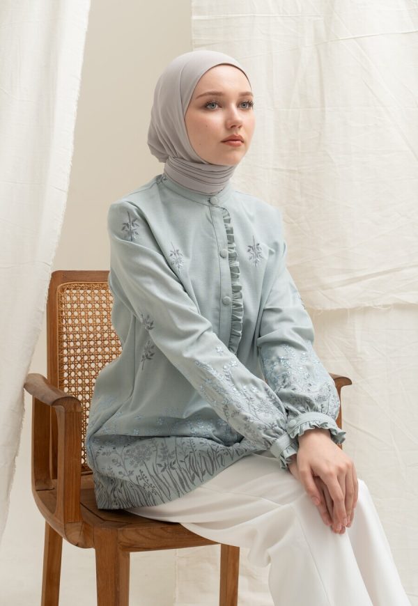 Blus Lyla Savana Baby Blue - Image 3
