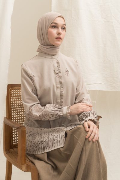 Blus Lyla Savana Latte Big Size