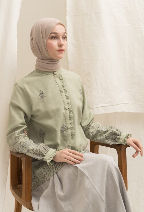 Blus Lyla Savana Light Green - Image 9