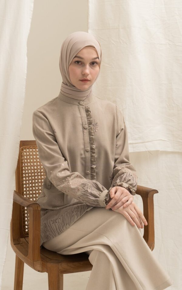 Blus Lyla Savana Mocca - Image 3