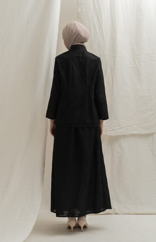 Deena Skirt Ghia Hitam - Image 8