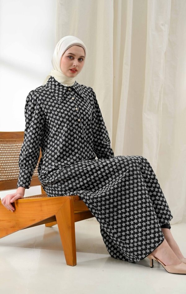 Gamis Zenia Naula Black - Image 3
