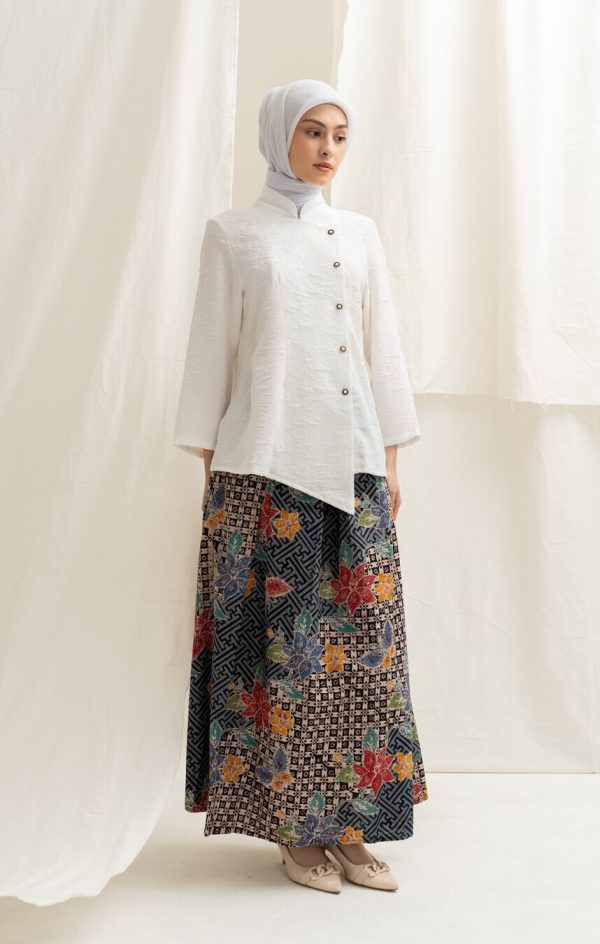 Kebaya Janggan Fia White - Image 4