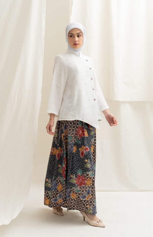 Kebaya Janggan Fia White - Image 6