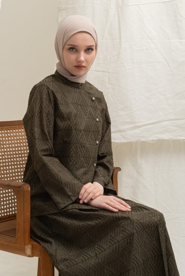 Kebaya Janggan Ghia Dark Olive Big Size - Image 4