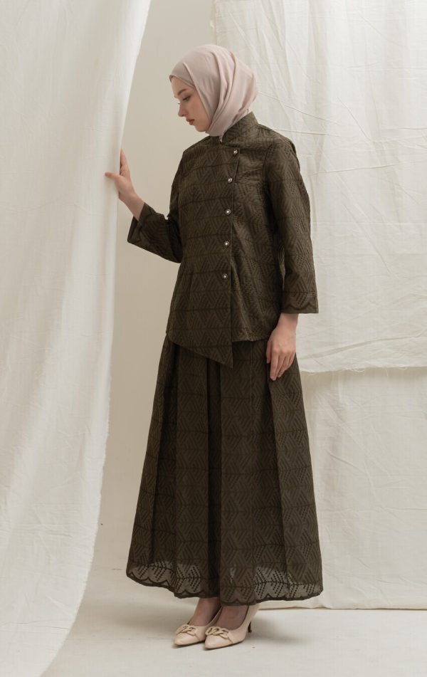 Kebaya Janggan Ghia Dark Olive Big Size - Image 8
