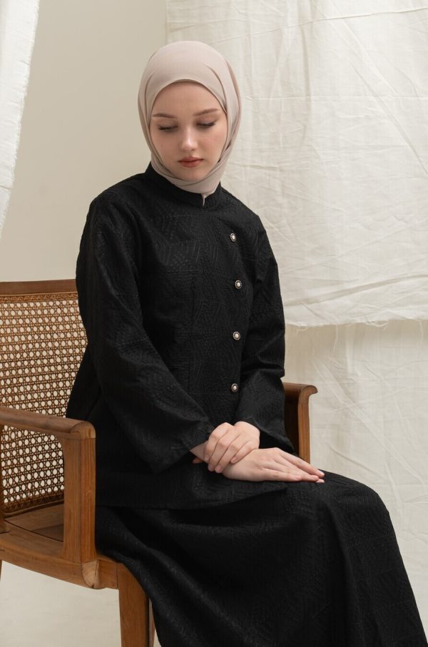 Kebaya Janggan Ghia Hitam - Image 8