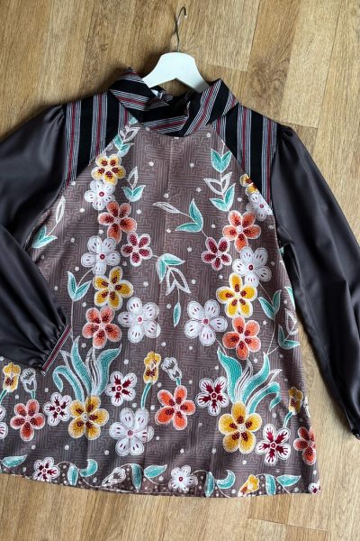 Blus Kira Nilam Grey