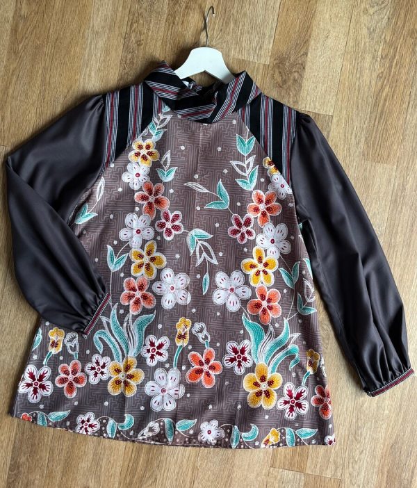 Blus Kira Nilam Grey
