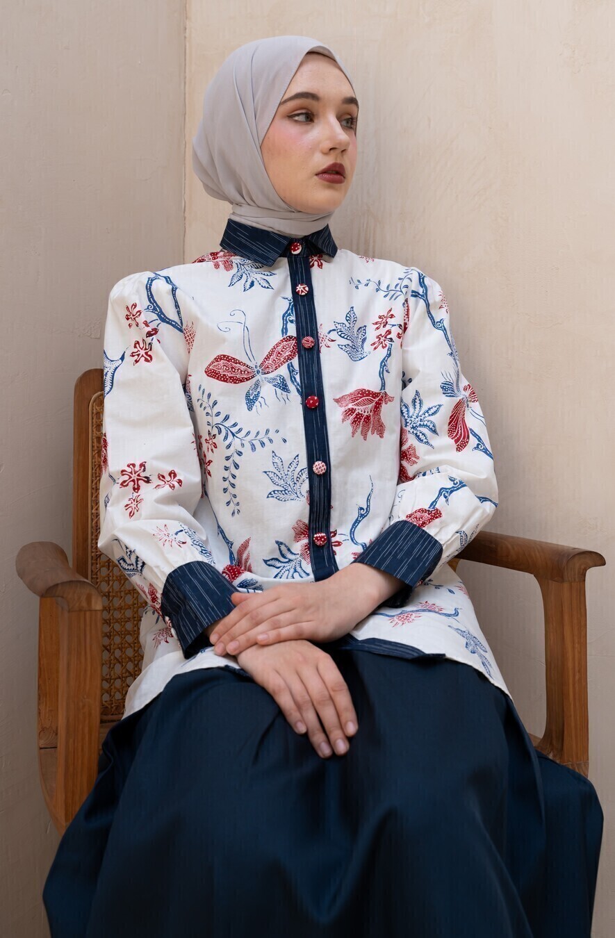 Blus Velya Annara