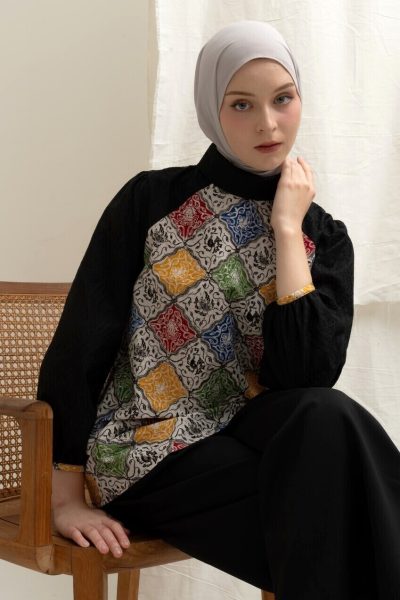 Blus Kira Niken