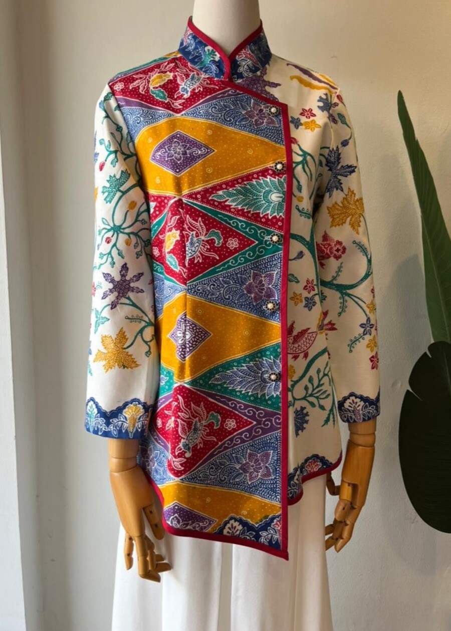 Kebaya Janggan Laras