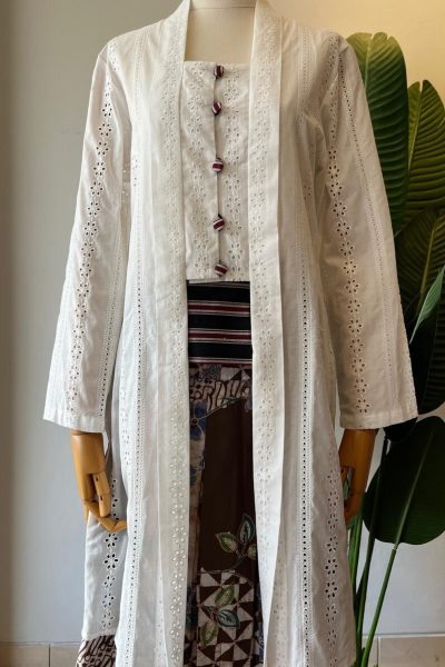 Tunik Kutubaru Bia White