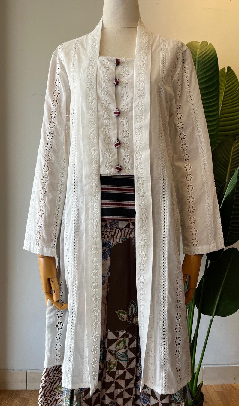Tunik Kutubaru Bia White Big Size