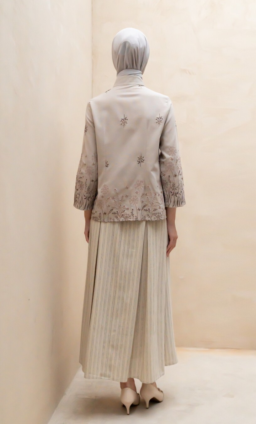 Kebaya Janggan Savana Latte - Image 5