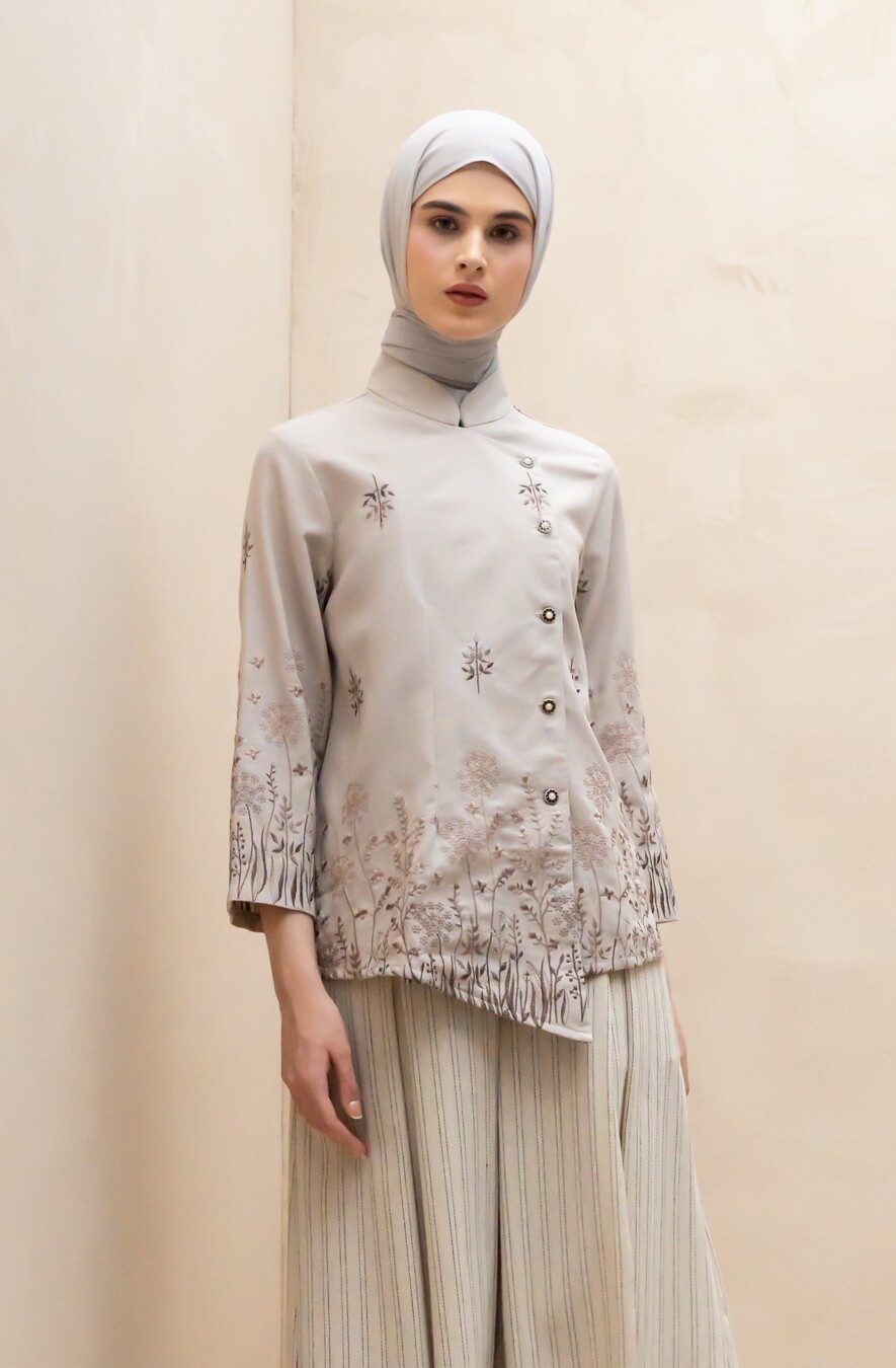 Kebaya Janggan Savana Latte