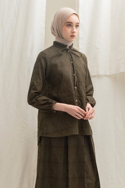 Blus Dayna Ruffle Ghia Dark Olive