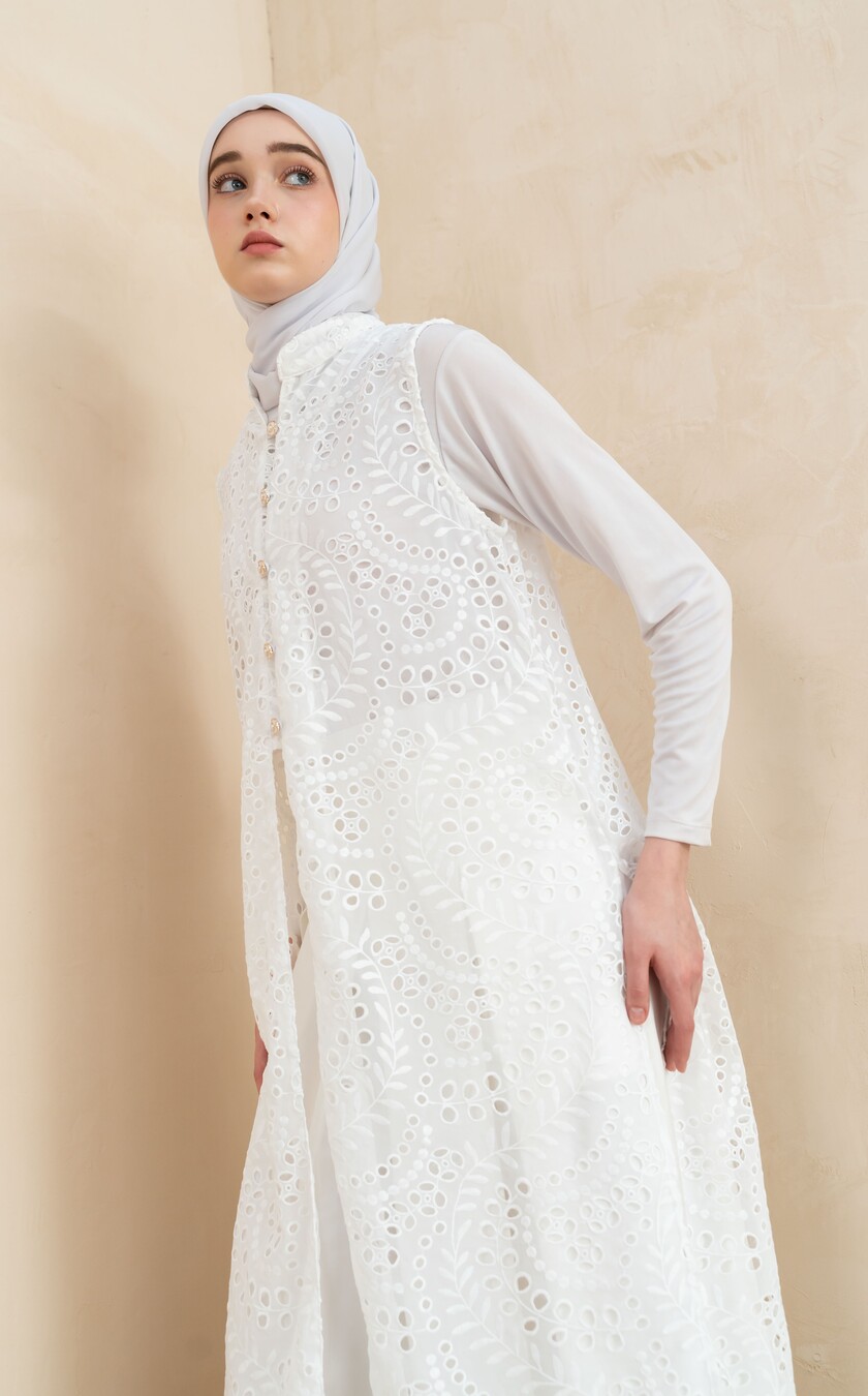 Outer Lysa White - Image 3