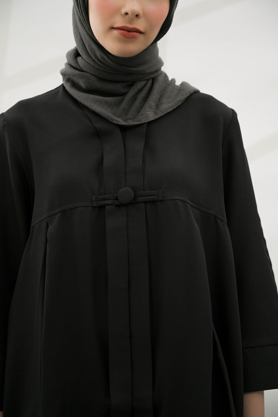 Tunik Kebaya Ghea Hitam (Minor Defect) - Image 3