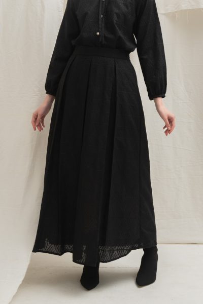 Yeeza Skirt Ghia Hitam