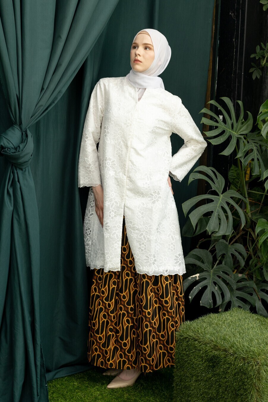 Kebaya / Tunik Aula White - XXL (Minor Defect) - Image 6