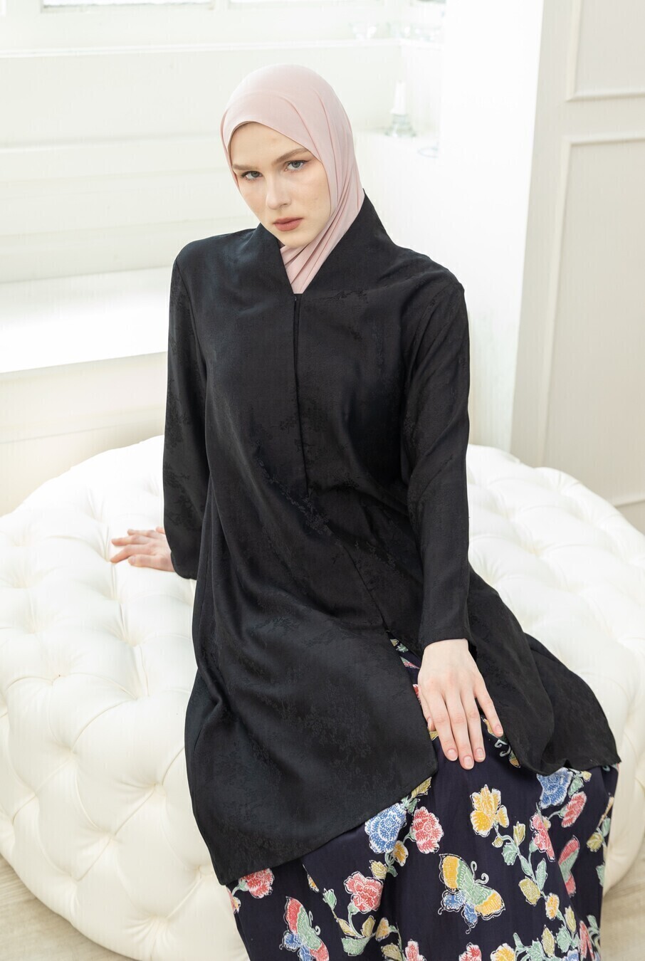 Tunik Kebaya Ayoena Hitam - Image 3