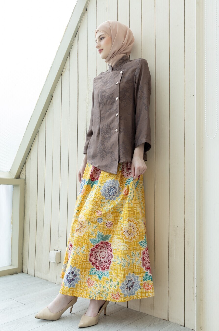 Yeeza Skirt Batari Kuning - Image 4