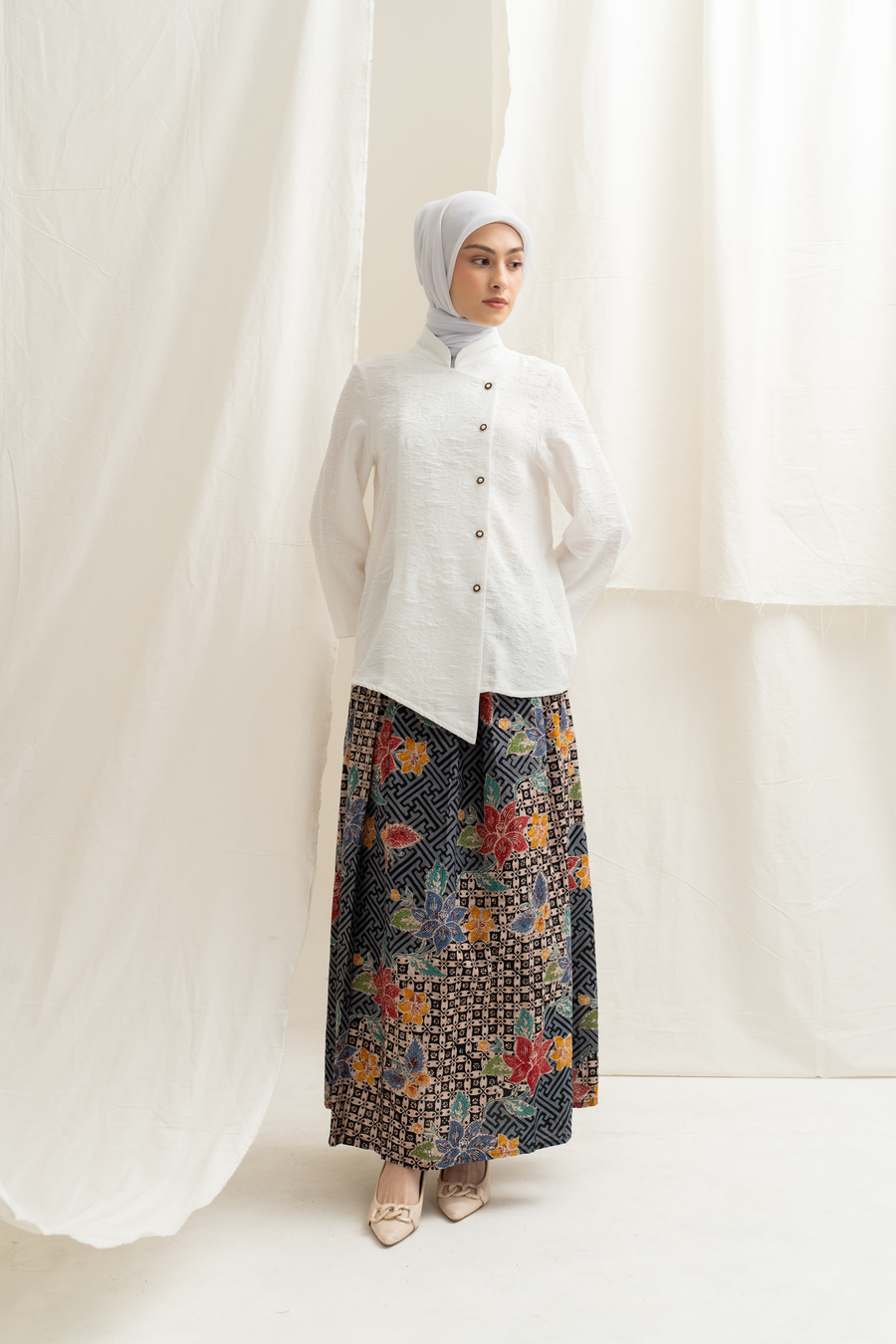 Yeeza Skirt Arum Hitam - Image 5