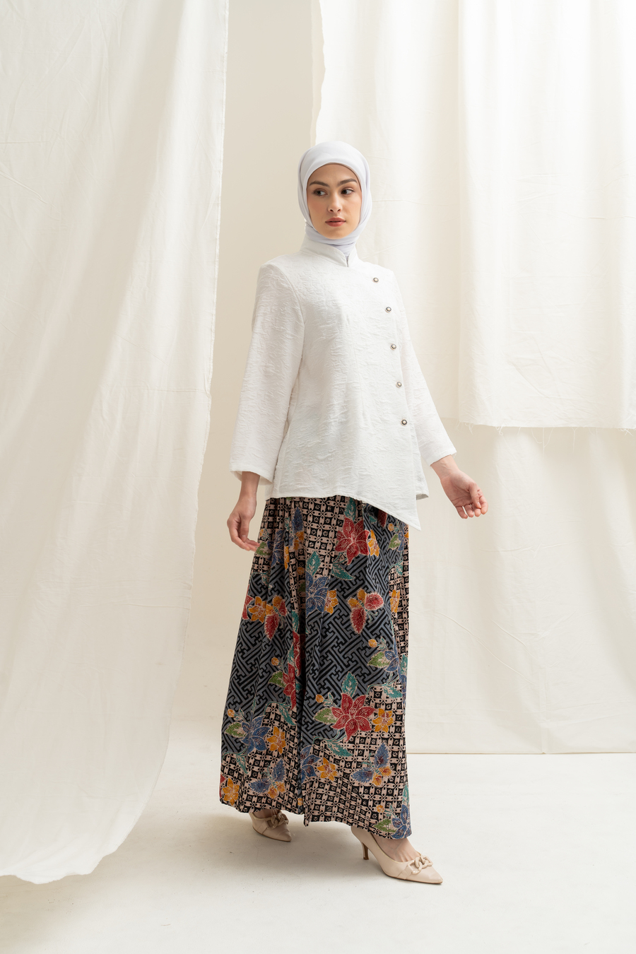 Yeeza Skirt Arum Hitam - Image 4