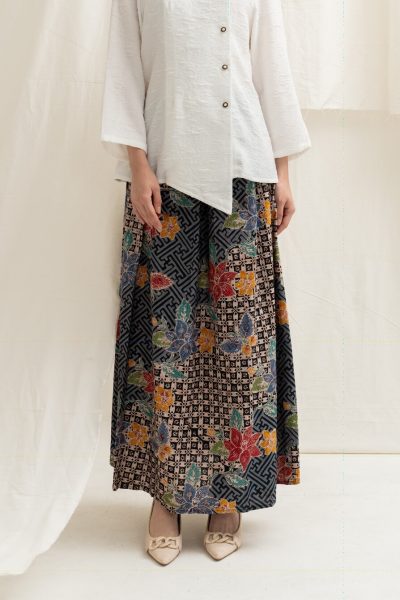 Yeeza Skirt Arum Hitam