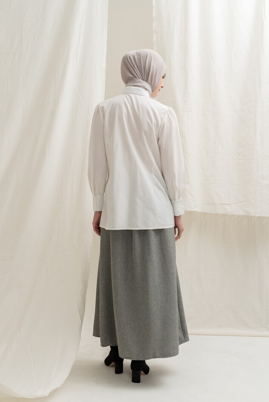 Yeeza Skirt Rissa Grey - Image 3