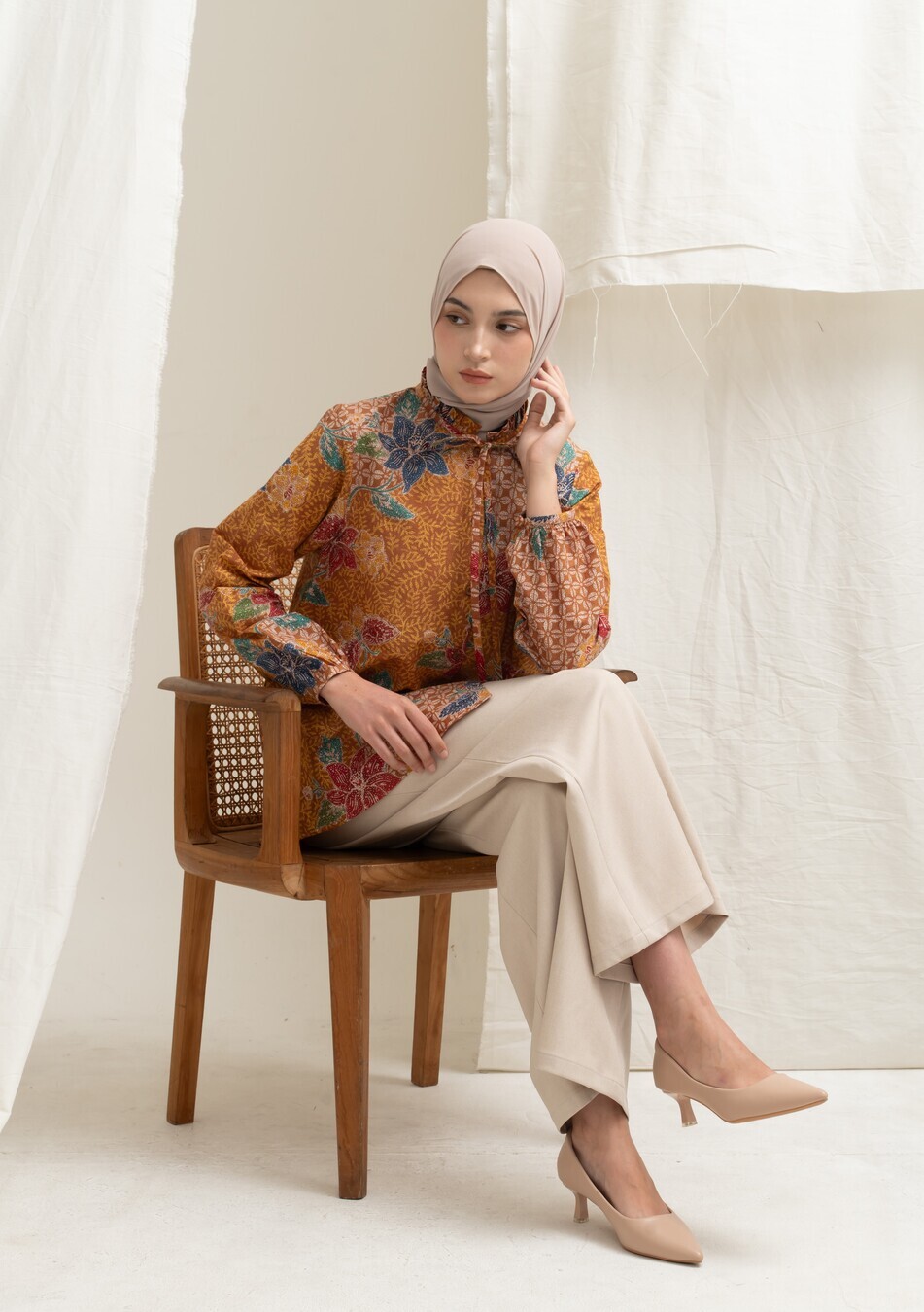 Blus Dayna Ruffle Wening - Image 4