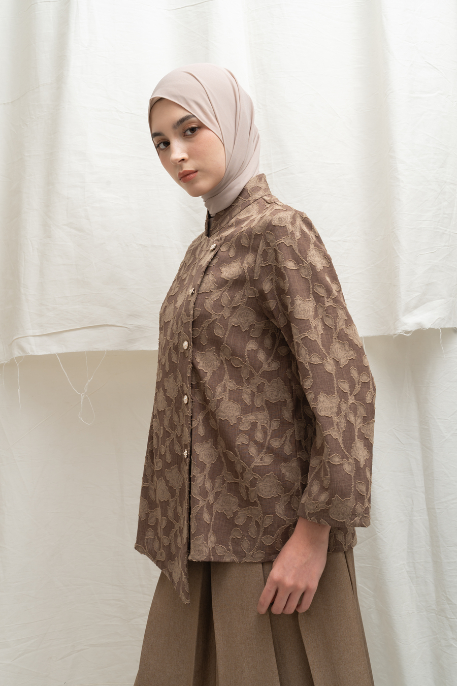 Kebaya Janggan Xavia Choco - Image 5